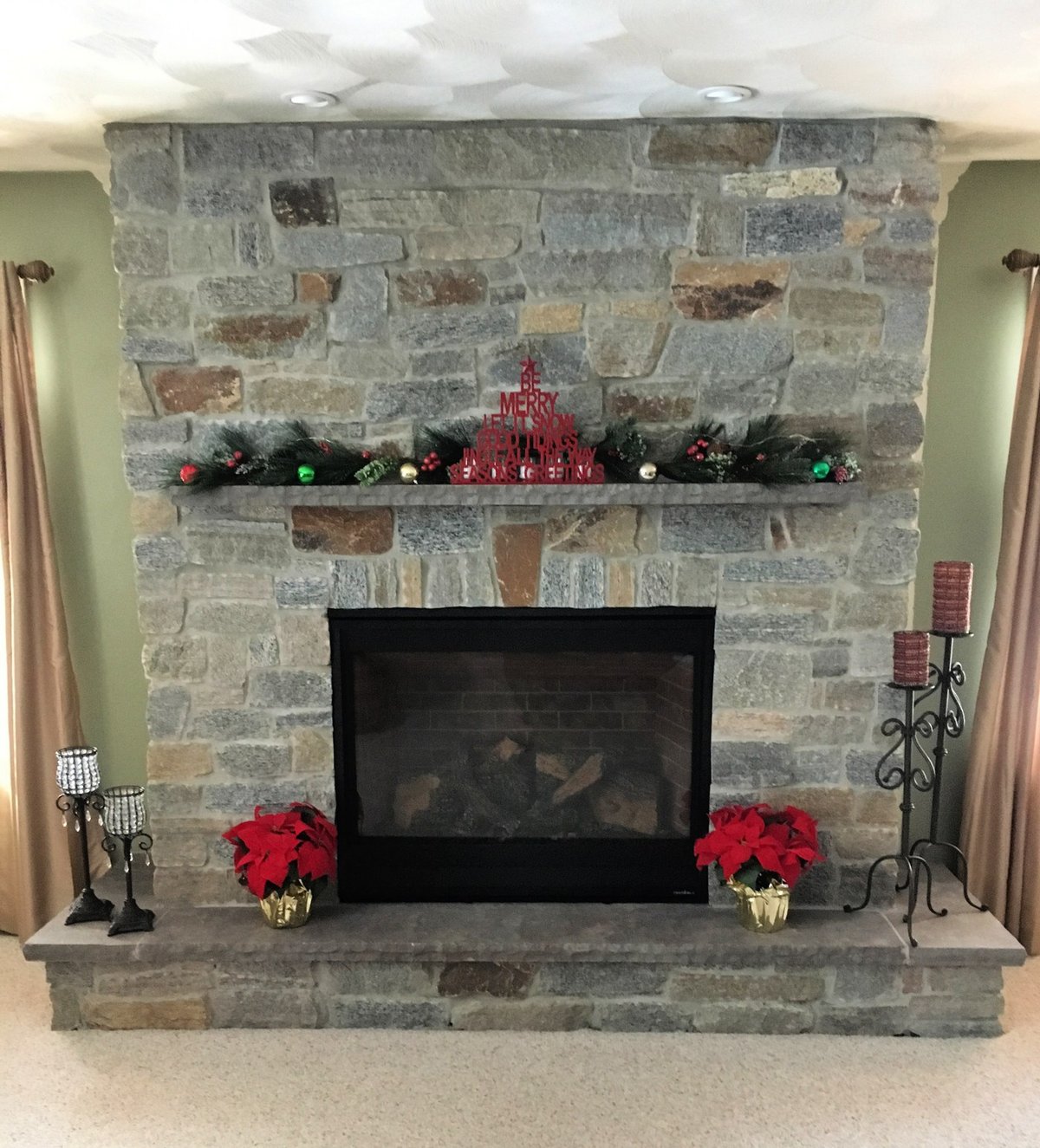 3 Great Fireplace Decorating Tips (Holiday Edition)
